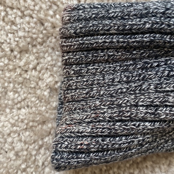 Gap Chunky Knit Cable Dark Gray Sweater - Picture 3 of 5